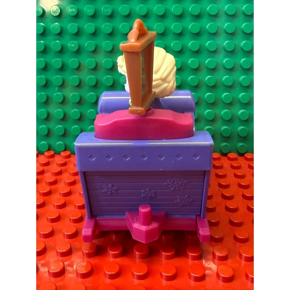 Fisher Price Little People Disney Frozen Parade Float Sleigh & Elsa Figure